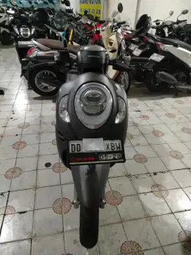 Honda scoopy 110 cc 2023 abu-abu