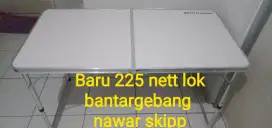 Meja lipat portable