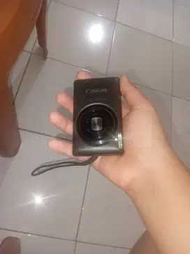 CANON IXUS 220 HS bekas