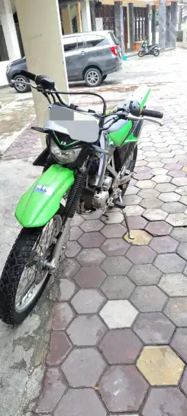 Di Jual Motor Kawasaki KLX Masih Bagus