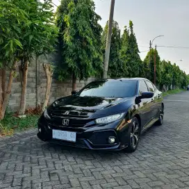 Honda Civic Turbo Hatchback 2018