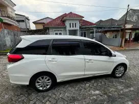 Honda Mobilio E Manual 2014 warna putih tangan pertama dipakai sendiri