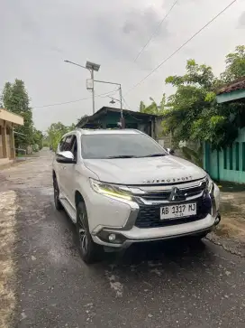 Dijual Mitshubishi Pajero Sport Dakkar 2.4 2018 AT Asli AB Low km