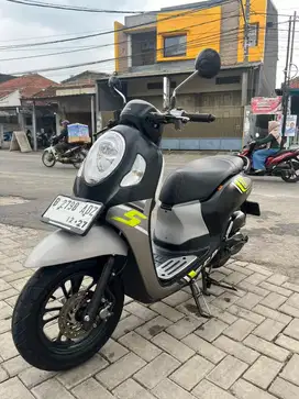 Scoopy 2022 km 14 ribuan