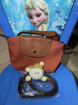 Mini sling bag warna bata