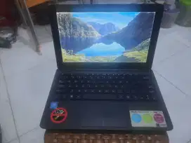 Laptop asus E202s