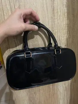 Tas ku baru pake sekali