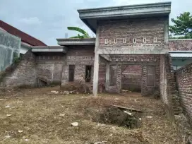 Rumah di Areal Wisata Mbah Semendi, Bandaran-Winongan