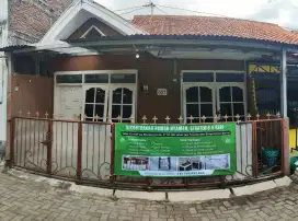 Kontrakan belakang JEC rumah strategis disewakan dekat pamela 3