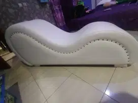 Sofa kamasutra  cantik dan mulus