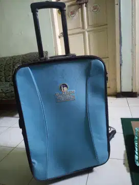 TAS TRAVEL TARIK WANITA