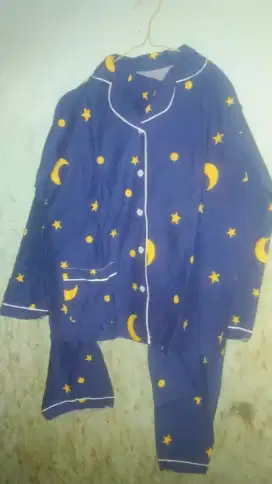 Baju piyama wanita