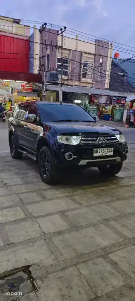 Jual pajero Dakkar 4X4 orginal th 2013 pajak baru