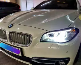 BMW 520i White on Black