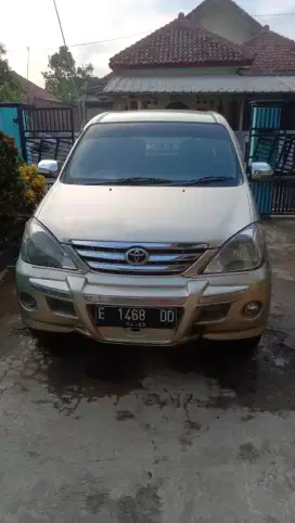 Toyota avanza tipe G 2006