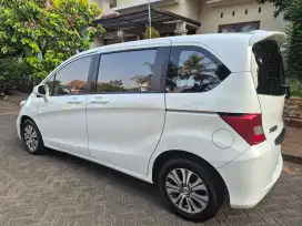 Honda Freed E PSD A/T NIK 2013, STNK 2014