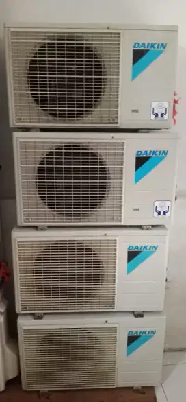 AC Daikin 1/2pk -1pk masih dingin