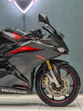 Ready Honda CBR 250 abs 2017 type tertinggi  odo 10rb asli