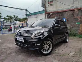 Daihatsu Terios 1.5 ADVENTURE R Bensin-AT 2016 Hitam /