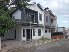 Rumah 2lantai desain minimalis, akses strategis