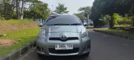 Toyota Yaris J at 2012 abu2 met