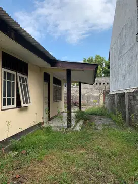 Rumah di Moncok dekat jl udayana Mataram