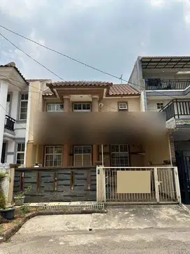 Dijual Rumah Taman Semanan Indah, Rapi, Siap Huni , Hadap Selatan