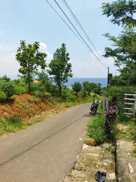 Tanah datar nempel jalan kabupaten jalur angkot sangat murah meriah