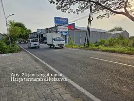 Tanah pinggir jalan raya area bisnis