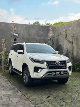 FORTUNER VRZ 2.8 DIESEL 2022 MATIC ASLI BALI LOW KM