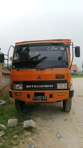 Dijual Mitsubishi Fuso 190PS tahun 2002