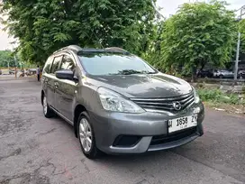 Nissan Grand Livina SV M/T 2013