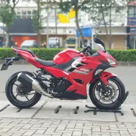 KAWASAKI NEW NINJA 250 FI 2021 KM 3K ONLY KAYAK BARU