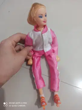 Boneka anak perempuan