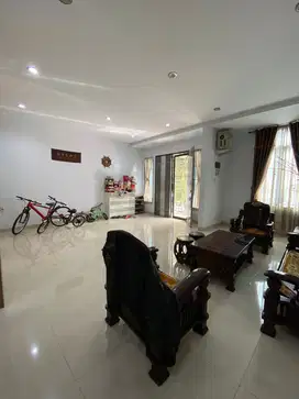 Dijual Villa Luas SHM Di Komplek Mutiara Residence