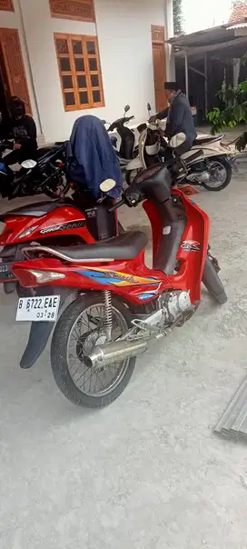 Suzuki smash merah thn 2004