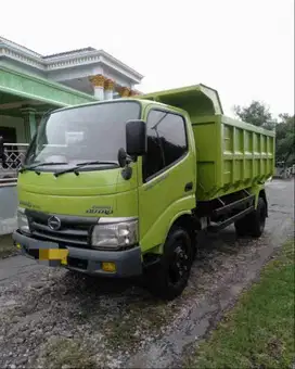 HINO DUTRO 130 HD BAK DUMP 2012 KUALITAS TERJAMIN