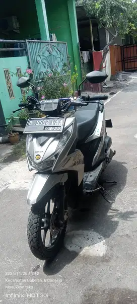 Dijual motor Honda Beat Street tahun 2020 plat B