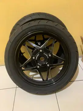 VELG VND RING 14 DAN BAN MAXXIS UNTUK VARIO 125