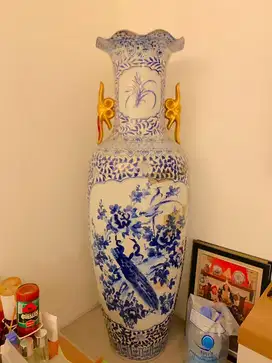 DIJUAL!! Guci motif China (antik)