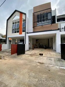 Dijual Kost 3 Lantai De Villa Majapahit Semarang