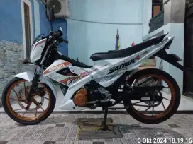 Dijual Satria FU special edition white figther tahun 2015