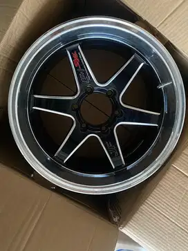 VELG JF LUXURY SAMLONG F1 SKK R18