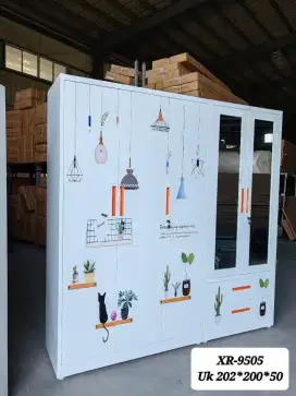 Lemari besi 5 pintu