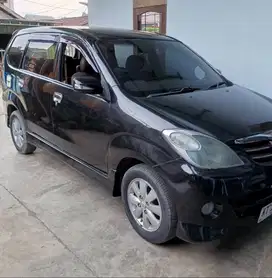 Dijual mobil avanza S 1.5