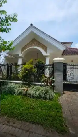 Rumah Cantik Araya Malang