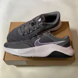 Original Sepatu Nike Legend Essential 3 NN Running