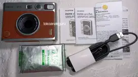 Fujifilm Instax Mini Evo Hybrid Instant Camera (Polaroid x Digital)