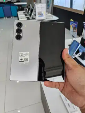 HANDPHONE LIPAT DENGAN FITUR CANGGIH CASHBACK 2JUTA!!!