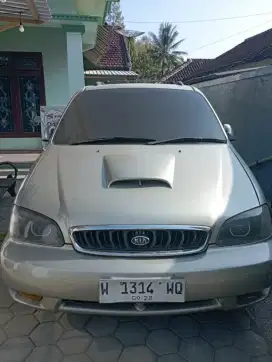 Di jual kia carnival diesel tahun 2002